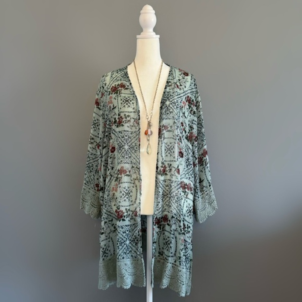 EUC Mason & Belle Light Blue/Green Floral Crochet Trim Kimono Size 1X